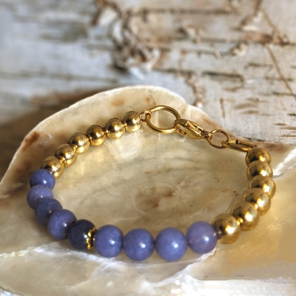 Natural Lavender Purple Jade & Gold Balls In Half And Half Beaded Bracelet - Picture 3 of 5